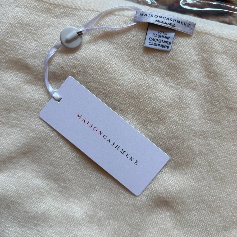 NWT Maison Cashmere Essential Maxi Scarf - Picture 5 of 7